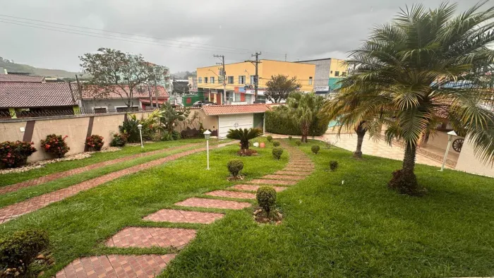 Chácara com 3 dormitórios para alugar, 2000 m² por R$ 10.837,00/mês - Centro - Guararema/S