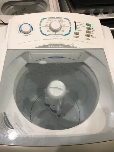 Máquina de lavar Electrolux 15 kilos top!!