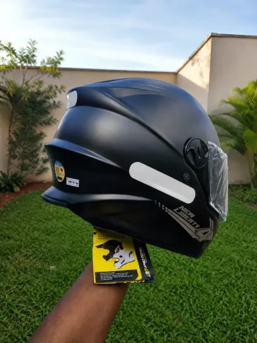 NUNCA USADO - Capacete Fechado Preto Fosco
