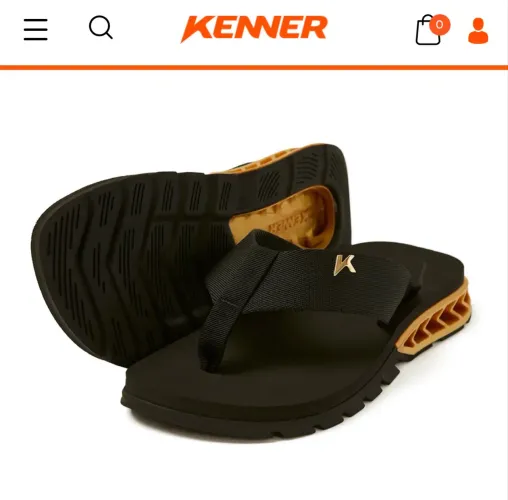 SANDÁLIA KENNER RAKKA - U1 PRETO COM DOURADO 