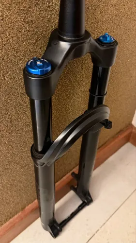 Suspensão Fox 34 Black Rhythm Grip Boost 120mm 29