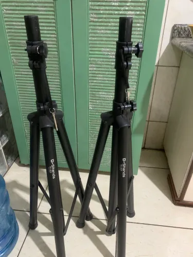 2 tripés para caixa de som novinhos
