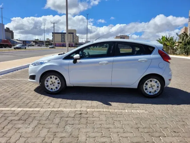 Ford Fiesta 1.5 16V Flex Mec. 5P 2015
