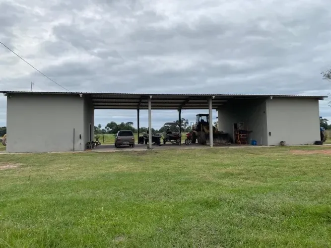 FAZENDA PORTO MURTINHO 620 HEC - 18 KM DA CIDADE NA BEIRA ESTRADA