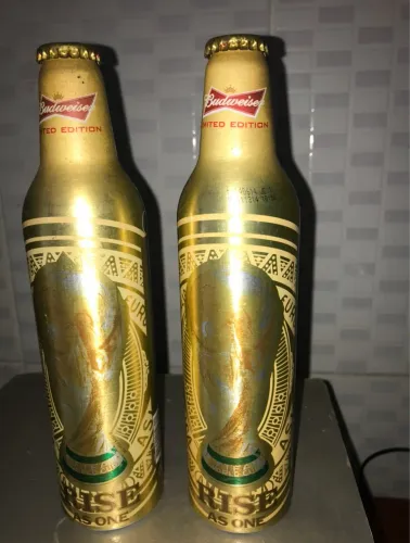 Duas garrafa de alumínio Budweiser Edição Limitada da Copa do Mundo FIFA 2014