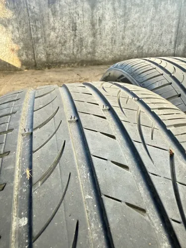 Pneus Hankook 255/45 R19 - Excelente estado