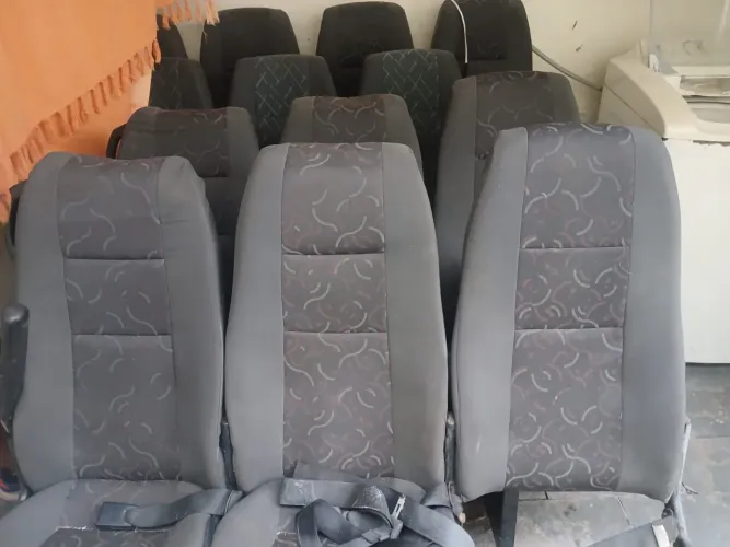Bancos para carro (VANS). (BARATO)