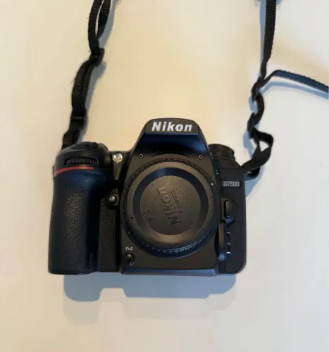 Nikon D7500 - kit