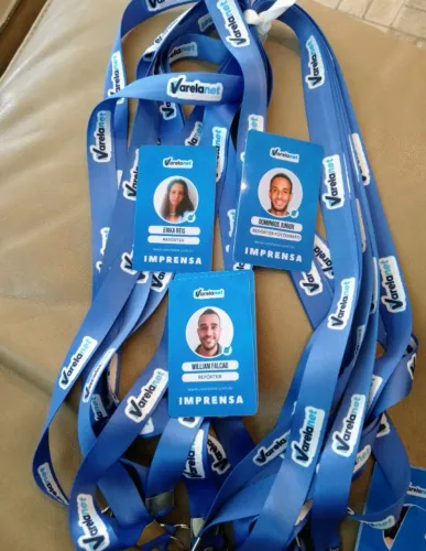 Crachás personalizado ! Pormoção 5 unidades!