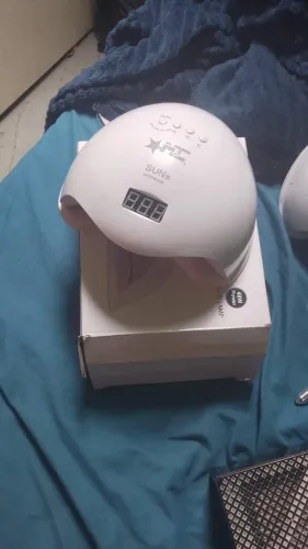 2 Cabine pra unhas e  1 aspirador de pó 