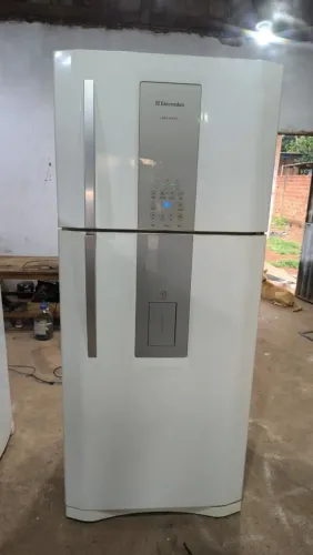 Refrigerador frost free Electrolux painel de