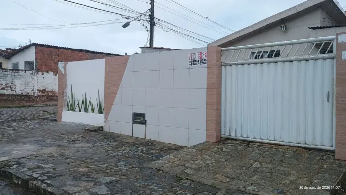 Vende-se Casa excelente localização 