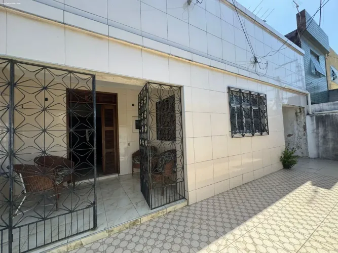 Casa para Venda em Fortaleza, Carlito Pamplona, 3 dormitórios, 1 suíte, 1 banheiro