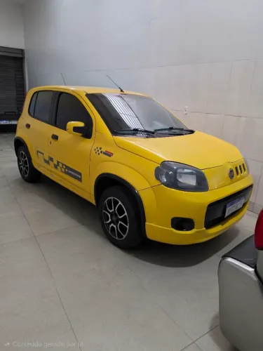 Fiat Uno Sporting 1.4 EVO Fire Flex 8V 4P 2012