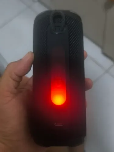 Caixa de som jbl grip