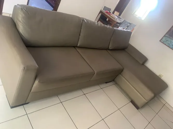 Sofá 3 lugares com Chaise- Confortável e Espaçoso