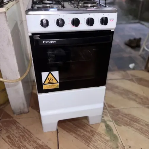 Fogão de piso 4B Esmaltec à GÁS