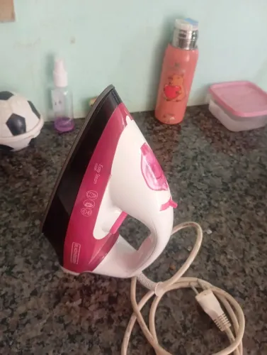 Ferro de passar Black+ Decker