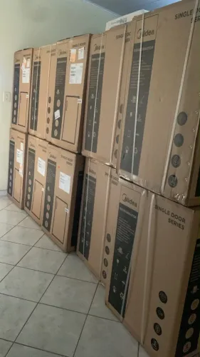 Frigobar Midea 124L | Preto e Branco | Lacrado | Novo