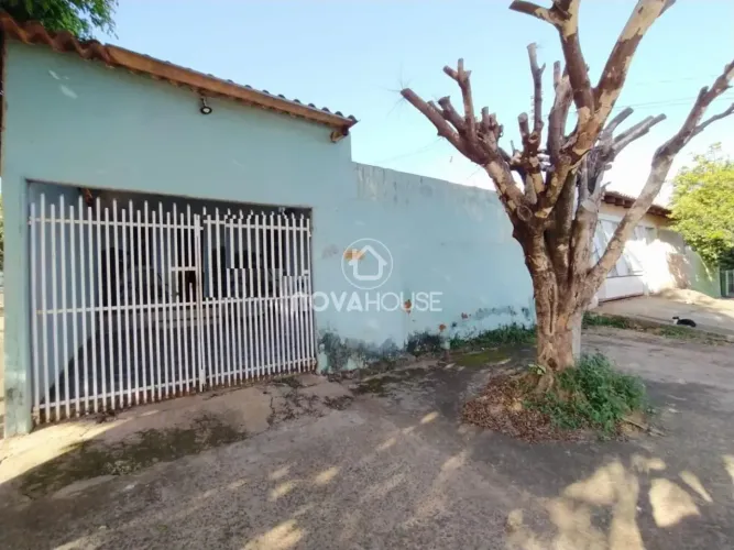 CASA IDEAL PARA PONTO COMERCIAL NO BURITI