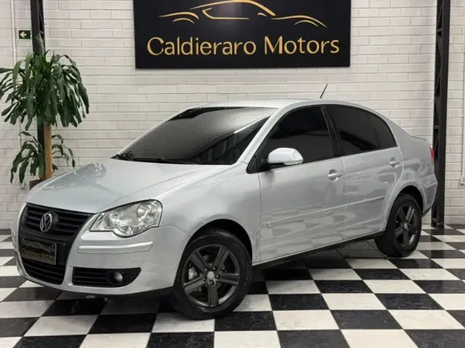 Volkswagen Polo Sedan 1.6 MI Total Flex 8V 4P 2011