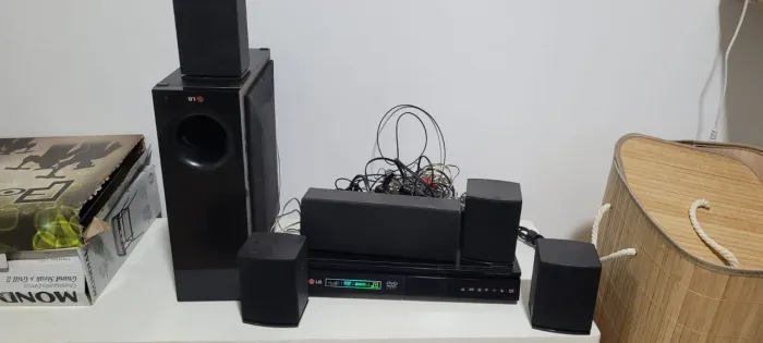 Home THEATER