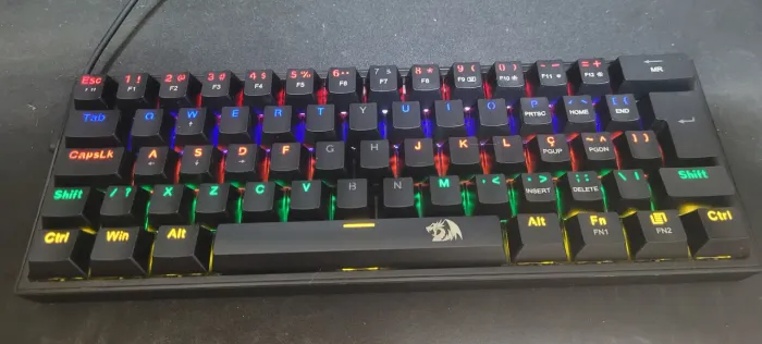 Teclado Mecânico Gamer Fizz Rainbow, Preto Redragon