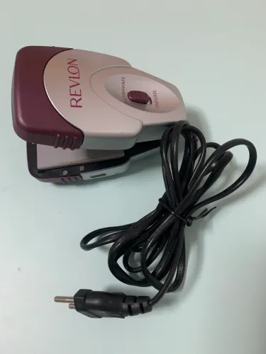 prancha de retoque Revlon (chapinha) bivolt até 180graus 