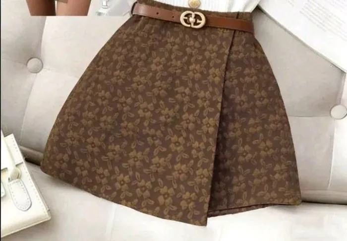 Saia short