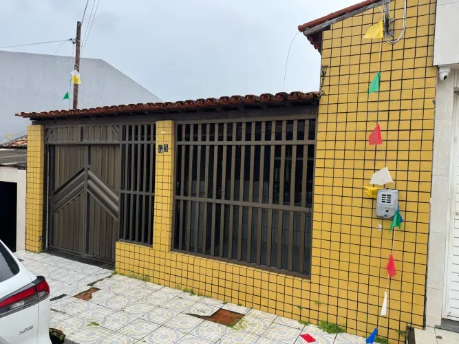 Casa no Eduardo Gomes