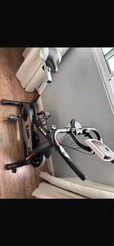 Bicicleta spinning Kikos pouco usada