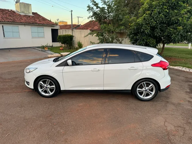 Ford Focus 1.6 S/se/se Plus Flex 8v/16v 5P 2019