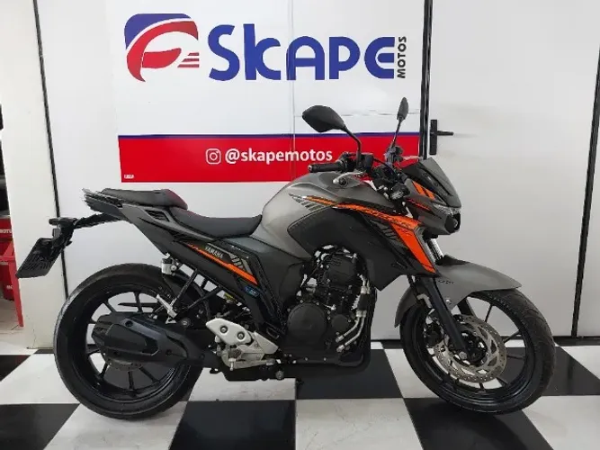 FZ 250 Fazer