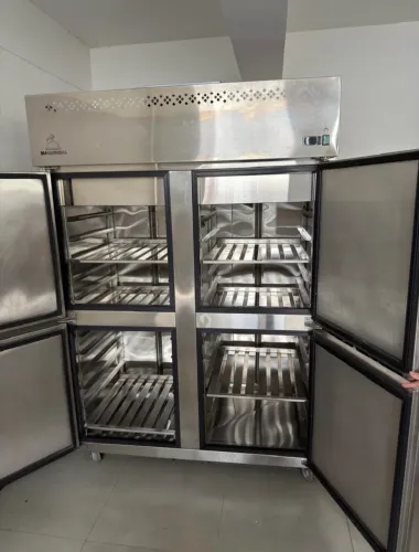 Freezer 1346L 4 Portas 140X81X200Cm Aço Inox 430/430# Maquinbal