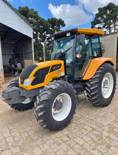 VENDO TRATOR 2015 (Entrada a partir de 16 mil)