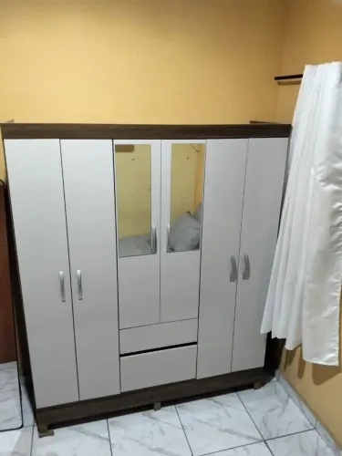 Guarda roupa 4 portas