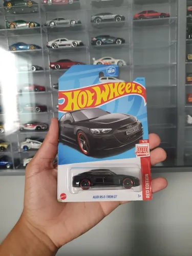 Hot Wheels Audi RS E-Tron GT - Red Edition