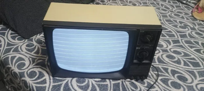 Tv vintage funcionando