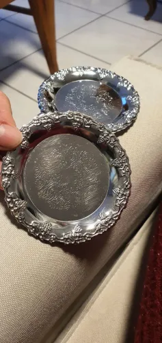 Porta-Copo Vintage Em Metal Prateado - Detalhes Em Alto Relevo (Uvas e Parreiras)