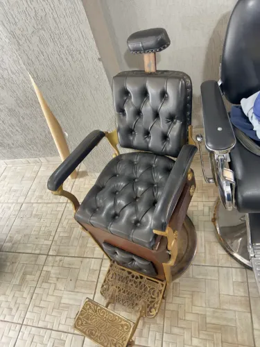 Cadeira de Barbeiro Ferrante Clássica Antiga