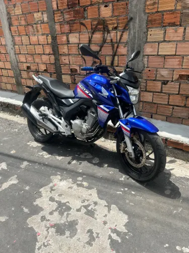 Vende-se Twister 250