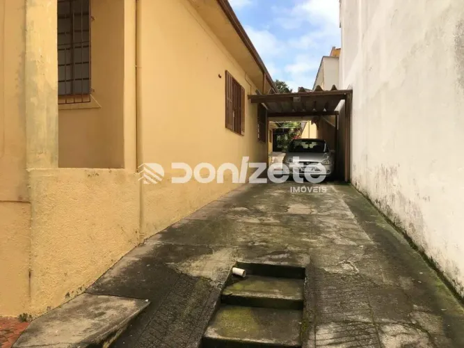 Casa à venda em Vila Pires, Santo André  3 quartos, 2 vagas, financiamento liberado