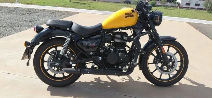 Meteor 350 Fireball Royal Enfield 2024 24