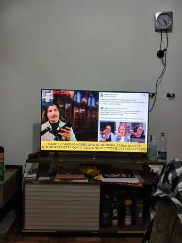 TV AOC ESMART ROKU