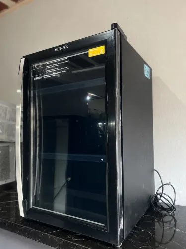Frigobar Venax 100L (Cervejeira)