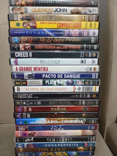 Lote de dvds 52 filmes de coleção pessoal.