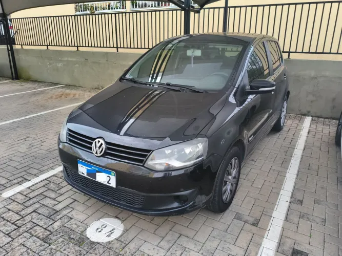 Volkswagen Fox 1.0 MI Total Flex 8V 5P 2014