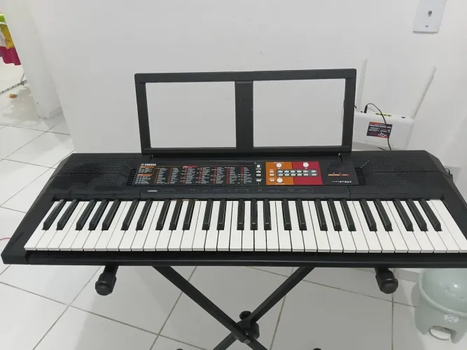Teclado Yamaha PSR F51