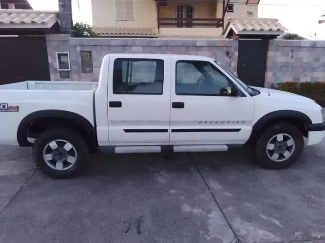 Chevrolet S10 Pick-up STD 2.8 4X4 CD TB Int.dies. 2003
