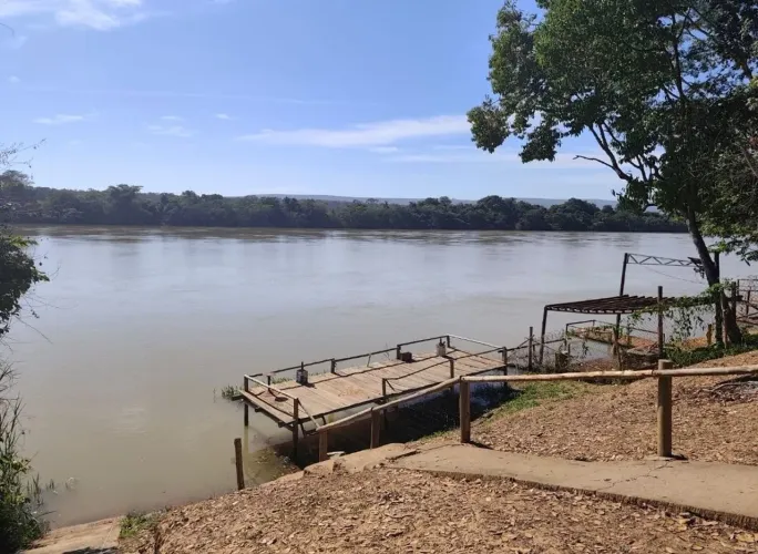 MARAVILHOSO RANCHO DE PESCA EM TRÊS MARIAS 